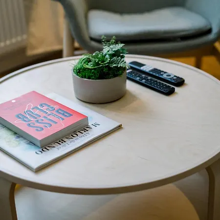 Appartamento Urban Nest By The Station Bucarest Esterno foto